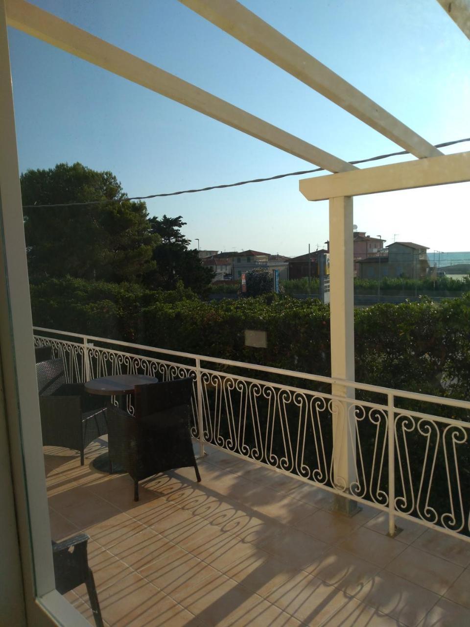 Acquaviva Experience B&B San Vincenzo Eksteriør billede